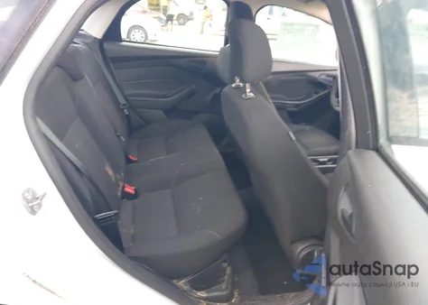 2016 Ford Focus S из США, поврежденный, VIN 1FADP3E27GL371115